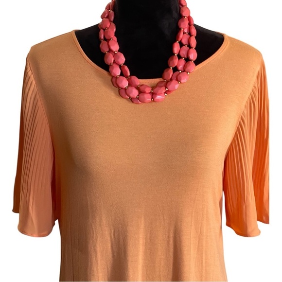 TALBOTS PLEATED CORAL CREW NECK TEE SZ MED - Picture 4 of 12